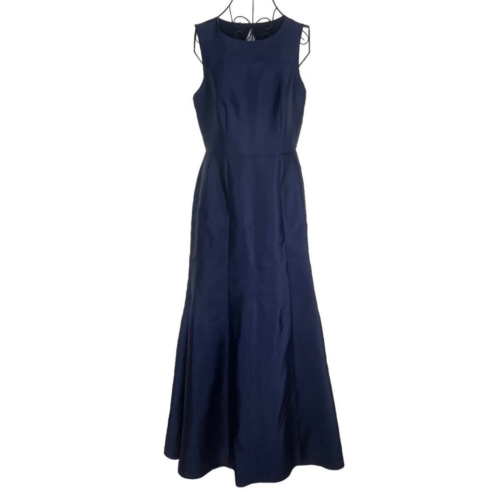 Bella Bridesmaids dress, BB106, midnight navy, size 8. EUC